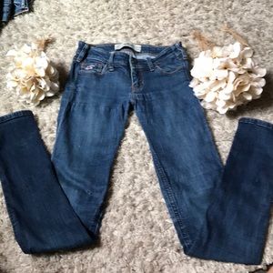 3/$20 Hollister skinny jeans